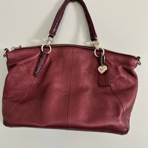 Coach Small Kelsey Satchel Bag (crossbody strap included) - Picture 2 of 4